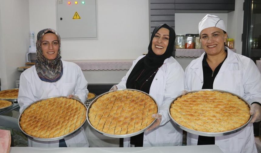 Van'da Bayram İçin Baklava Mesaisi