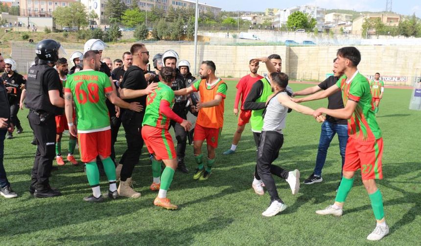 Amatör Lig'de Maç Sonrası Ortalık Karıştı