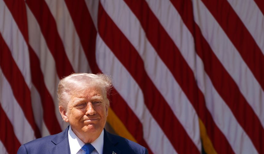 Trump: "İran'dan petrol satın alan her ülke yaptırımlara tabi tutulacak"