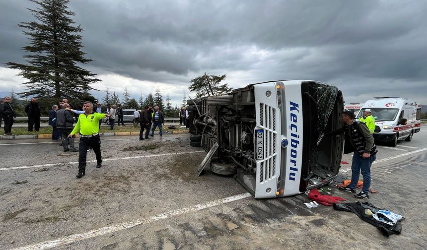 Yolcu Midibüsü Devrildi: 15 Yaralı