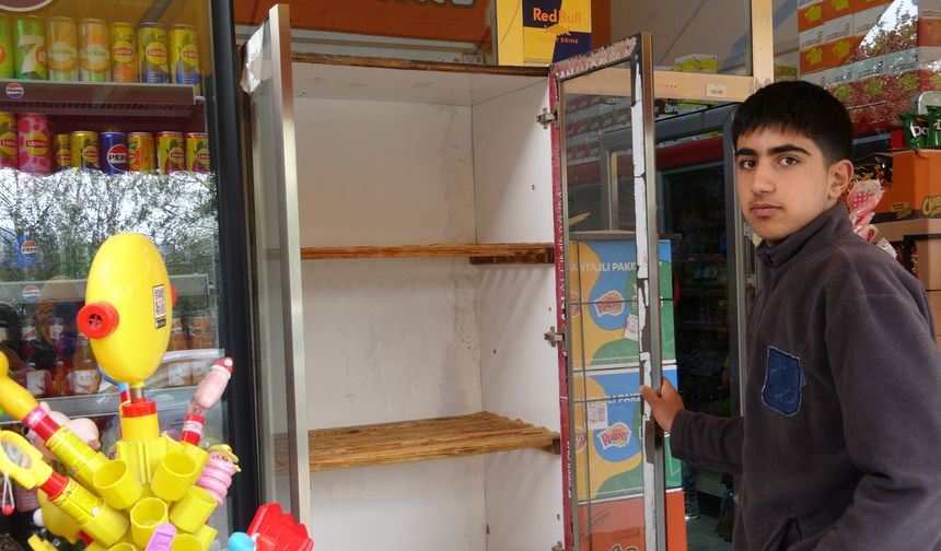 Van'da market ve bakkalların ekmek dolapları boş kaldı