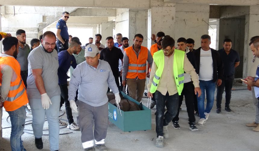 İnşaata Nişanlısını Geride Bırakıp Geldi, İlk Gününde Hayatını Kaybetti