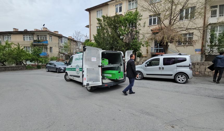 Baba-Oğul Tartışması Kanlı Bitti: Babasını Bıçaklayarak Öldürdü