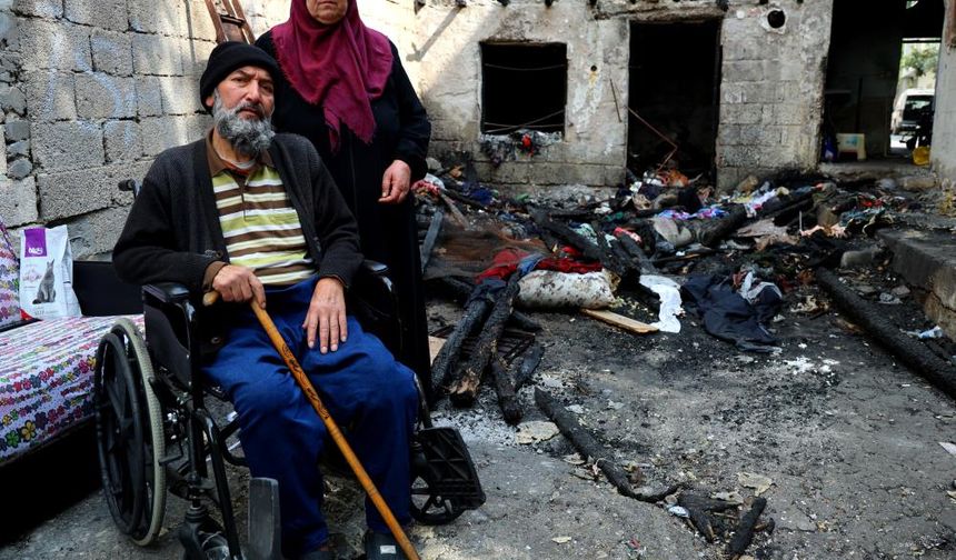 Engelli Baba Gözyaşlarıyla Anlattı: Evimiz Gözümün Önünde Yandı