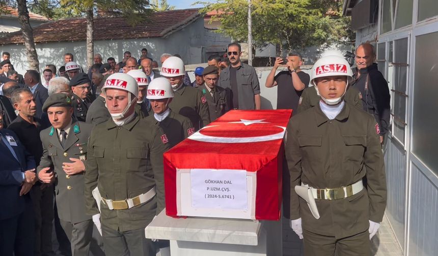 Van’da Şehit Olan Uzman Çavuş Gözyaşlarıyla Uğurlandı
