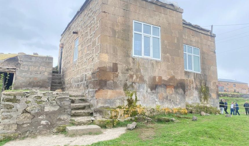 Tavanı Çöken Ev 1 Kişiyi Hayattan Kopardı!