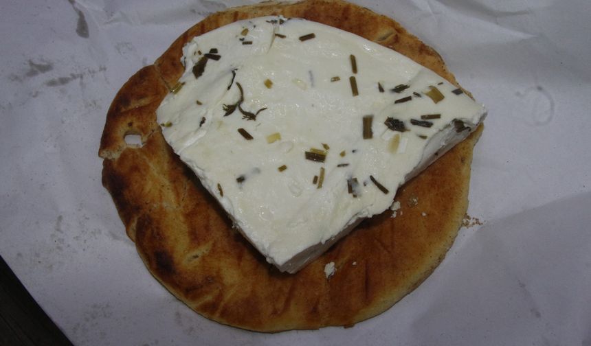 Van’da teze peynir tezgahta yerini aldı