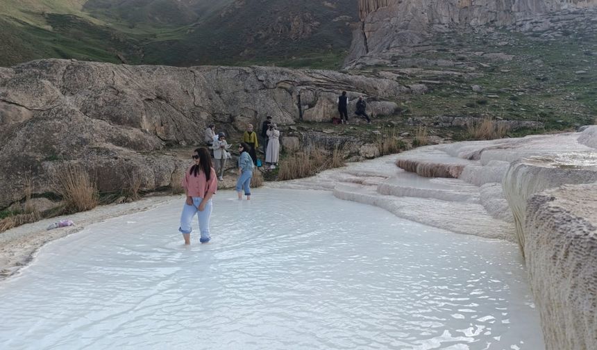 Başkale Travertenleri Sahipsiz