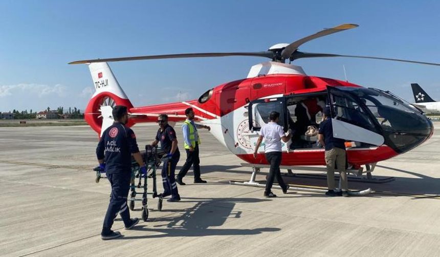 Van'da 17 yaşındaki hasta ambulans helikopterle hastaneye sevk edildi
