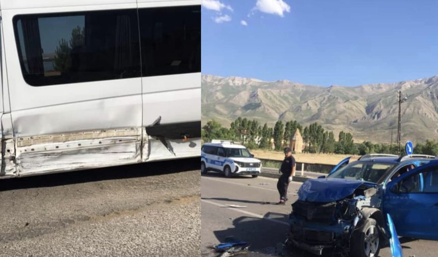 Van-Gevaş Karayolunda Otomobil Minibüse Çarptı: Yaralılar Var