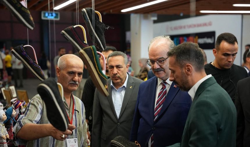 Van Kültür yolu festivali tüm coşkusuyla başladı