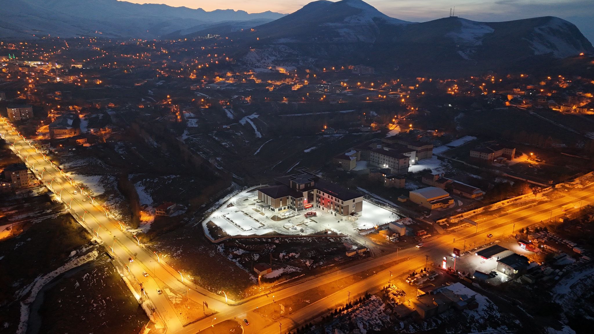 Gevaş Devlet Hastanesi Hizmete Açıldı