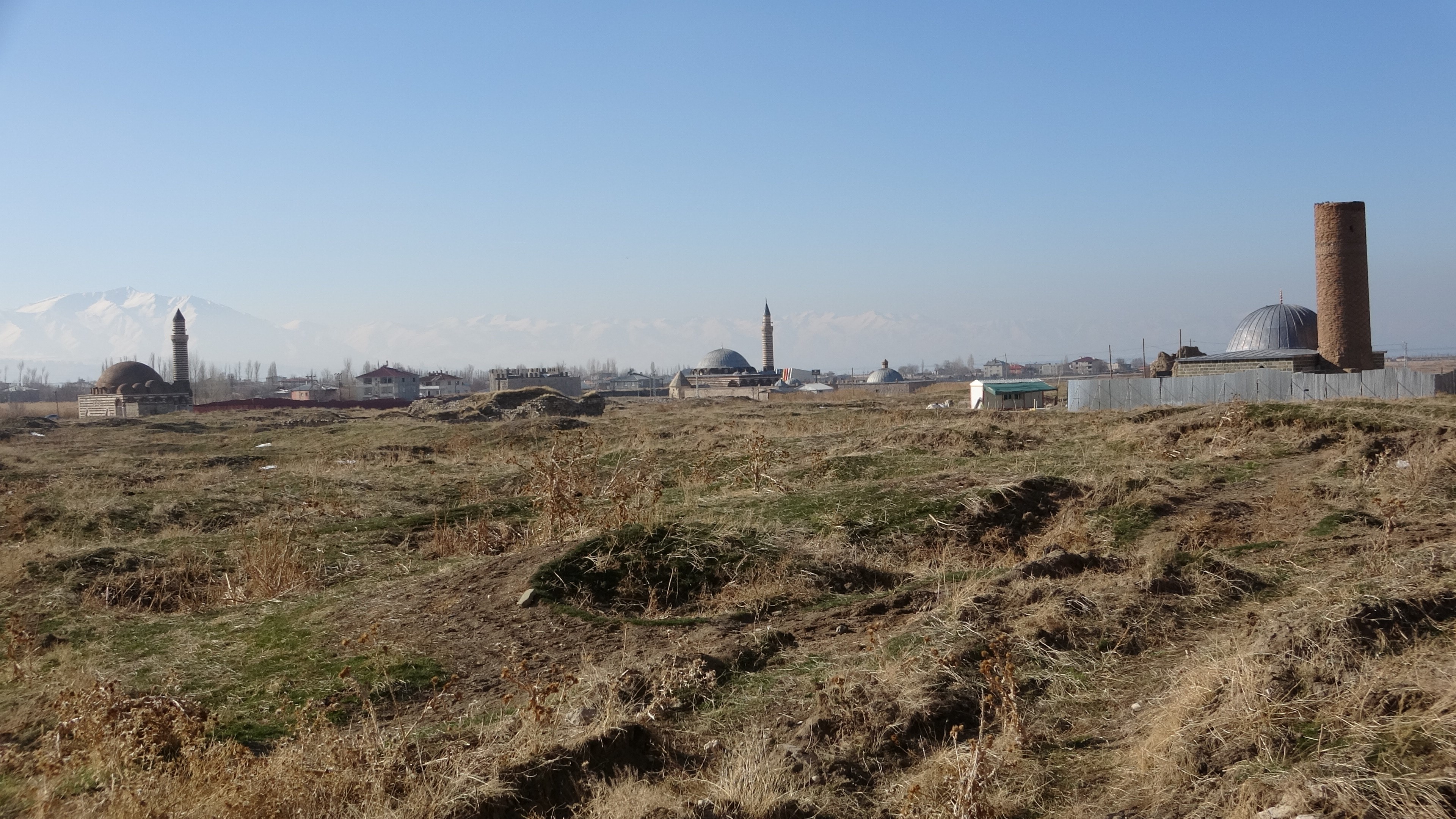 Van Kalesi'nin Güneyindeki Tarihi Şehir Yeniden Hayat Buluyor (4)