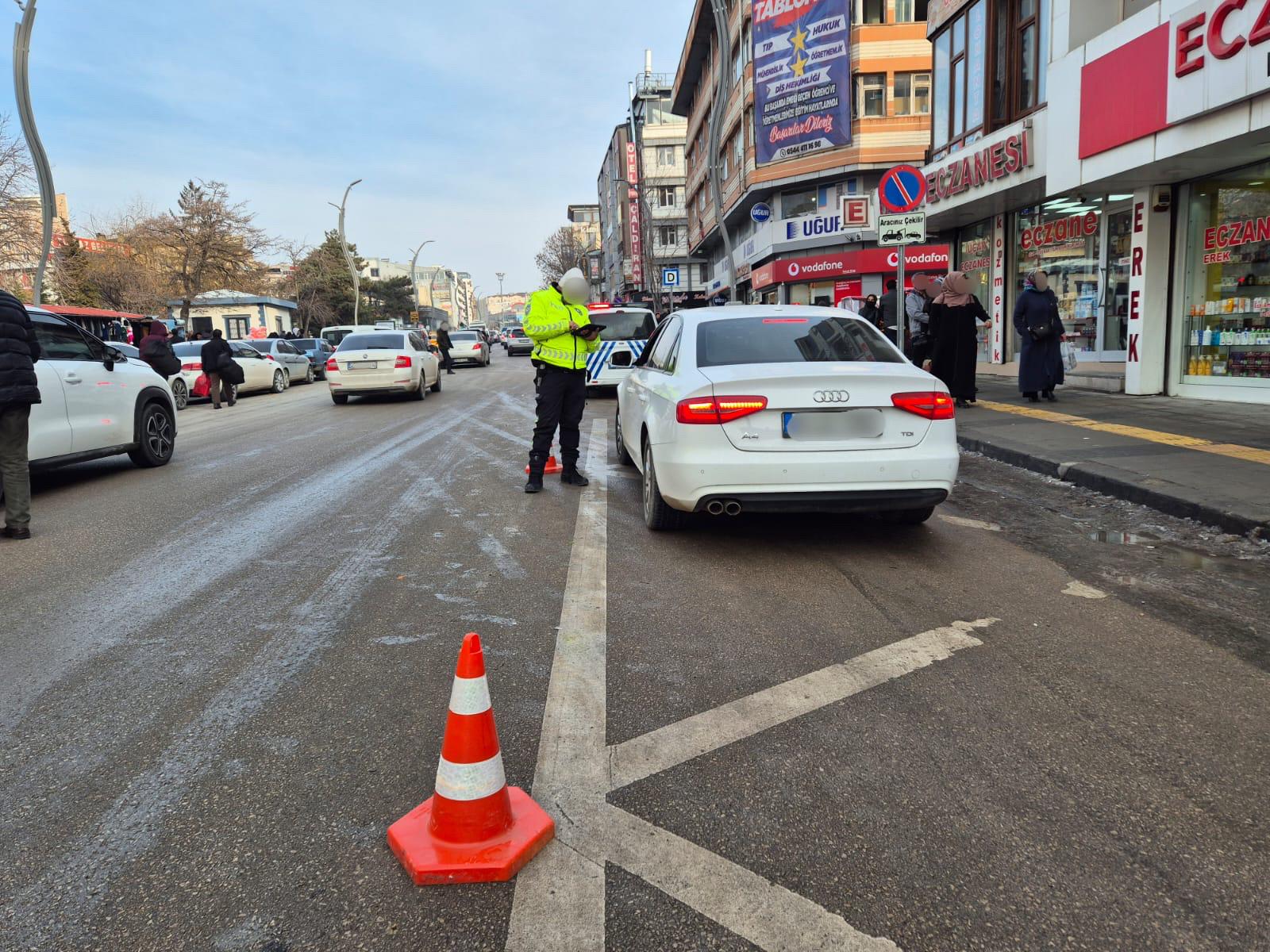 Van’da 31 Araç Trafikten Men Edildi (3)