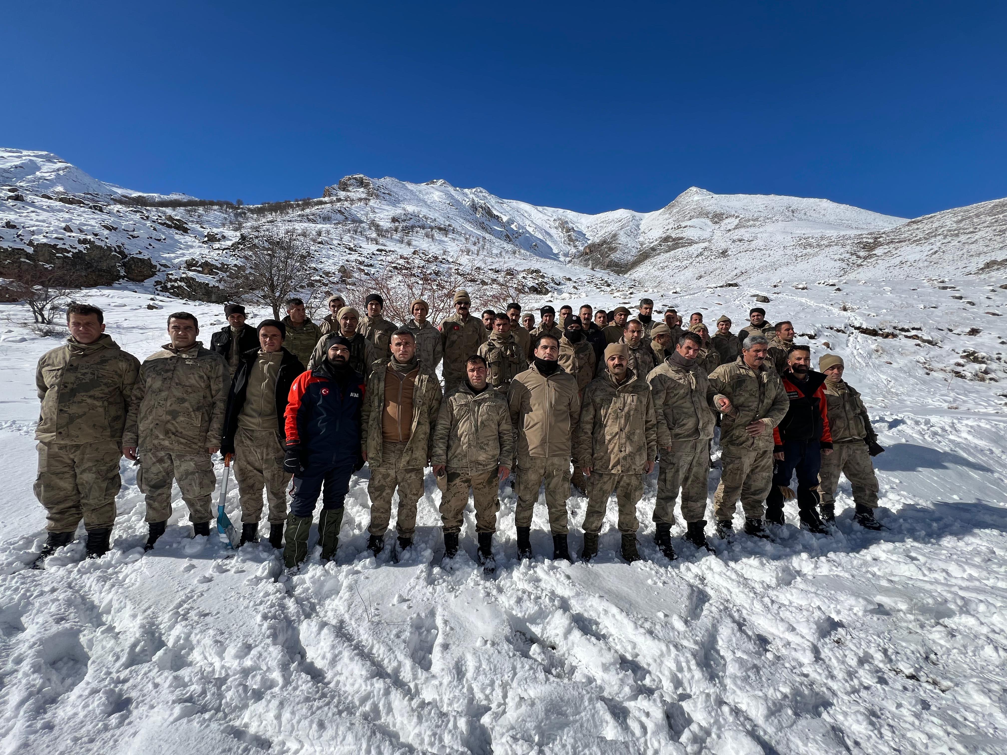 Van’da 42 Kişi Hayatını Kaybetmişti İlçede Çalışmalar Başladı (2)