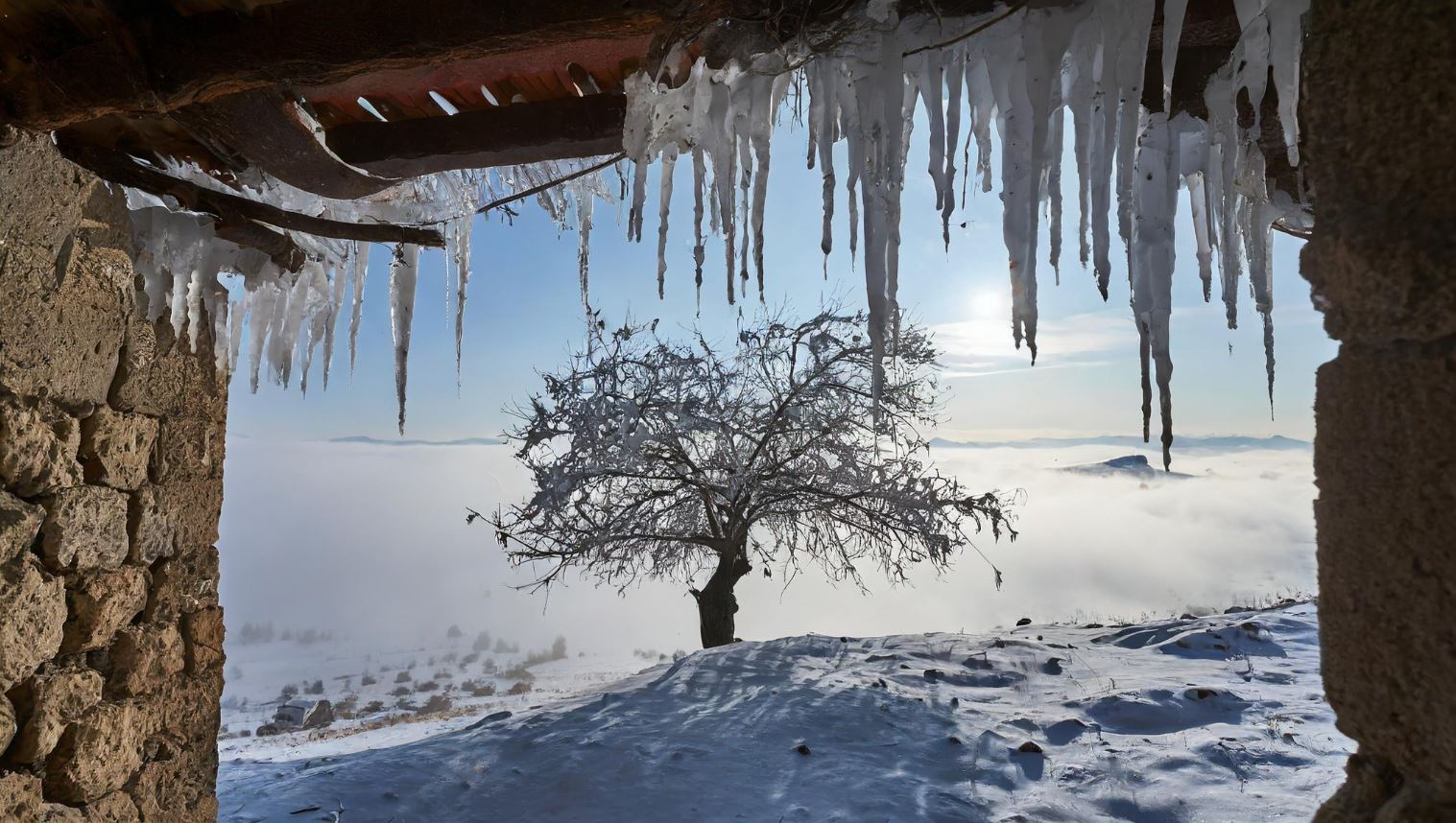 Öğretmen Yeliz Sevin, Van’ın Kış Güzelliklerini Fotoğrafladı (2)