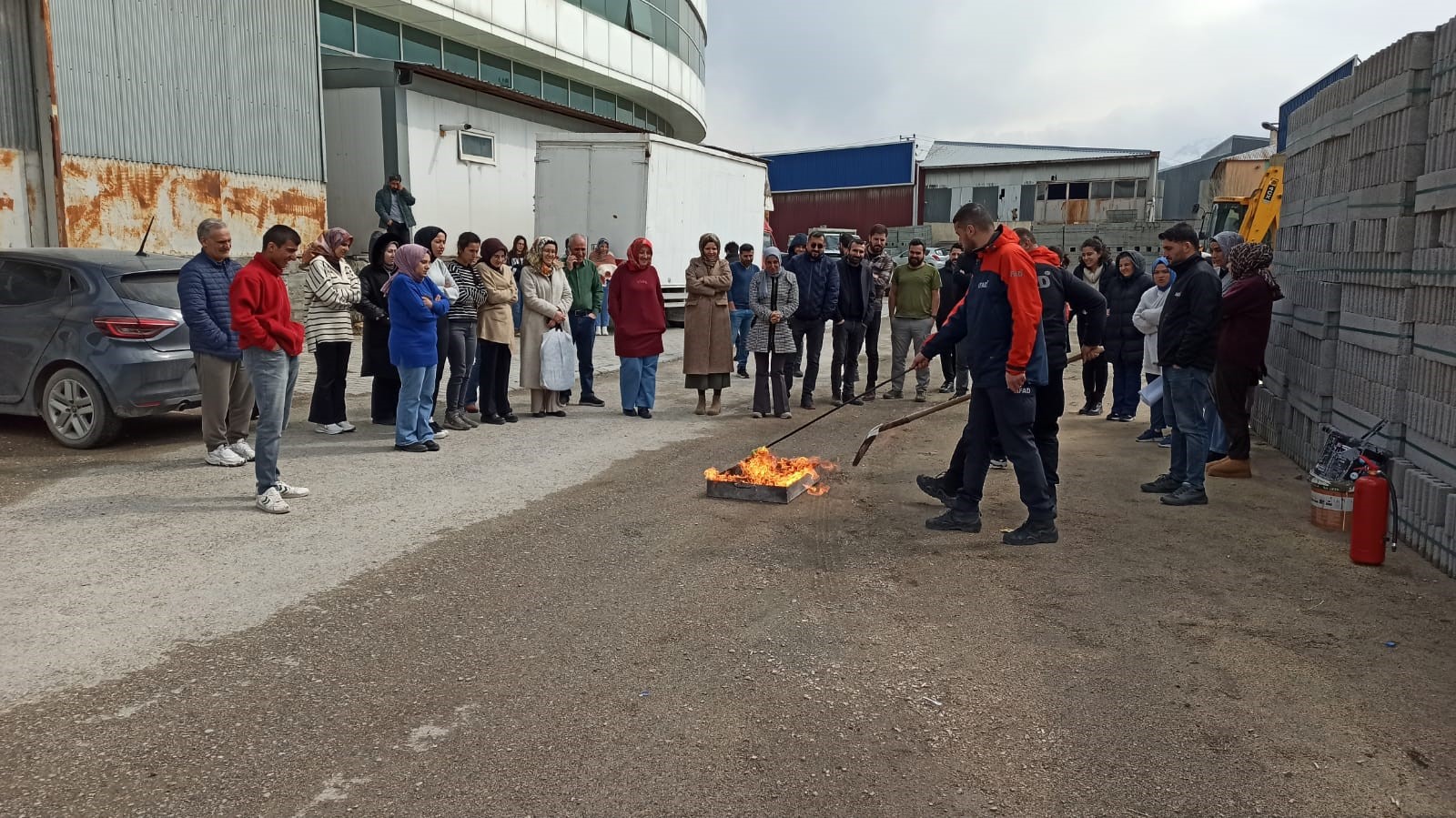 Tuşba Sağlık Müdürlüğü Çalışanlarına Afet Eğitimi (1)