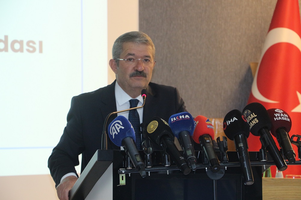 Başkan Takva “Hedef Van’ı Bölgenin Yaz Turizmi Üssü Yapmak” (1)-1